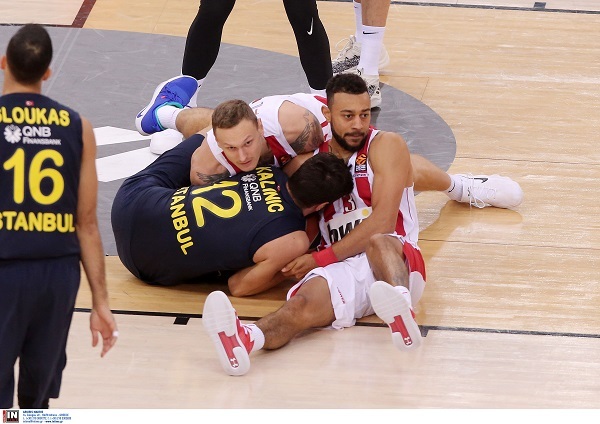 Κώστας Σλούκας