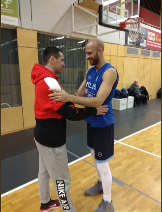 Νίκος Ζήσης