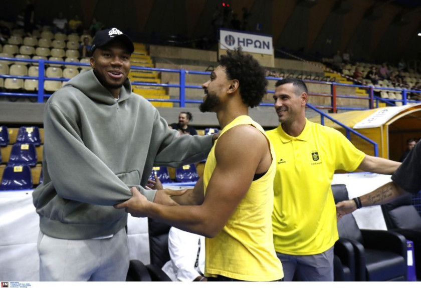 Giannis_-_Forbes_-_Zisis_bb3c7.jpg