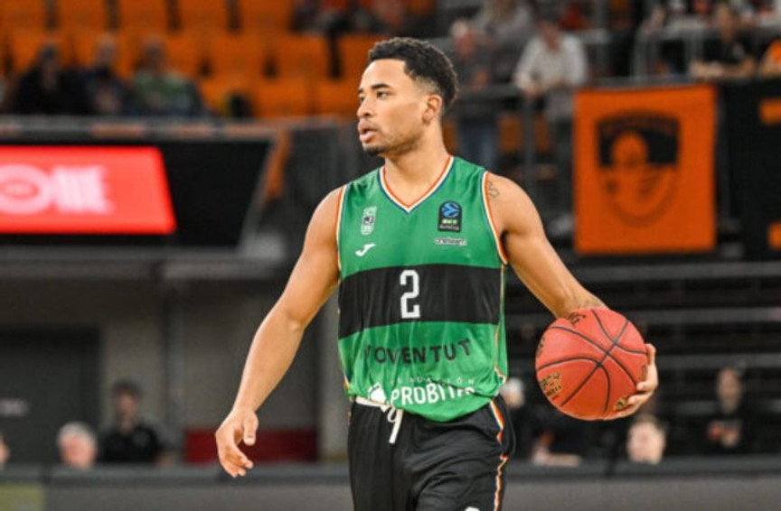 Σόποτ-Μπανταλόνα: Buzzer beater του Ντότσον από το κέντρο στο ημίχρονο (vid)