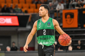 Σόποτ-Μπανταλόνα: Buzzer beater του Ντότσον από το κέντρο στο ημίχρονο (vid)