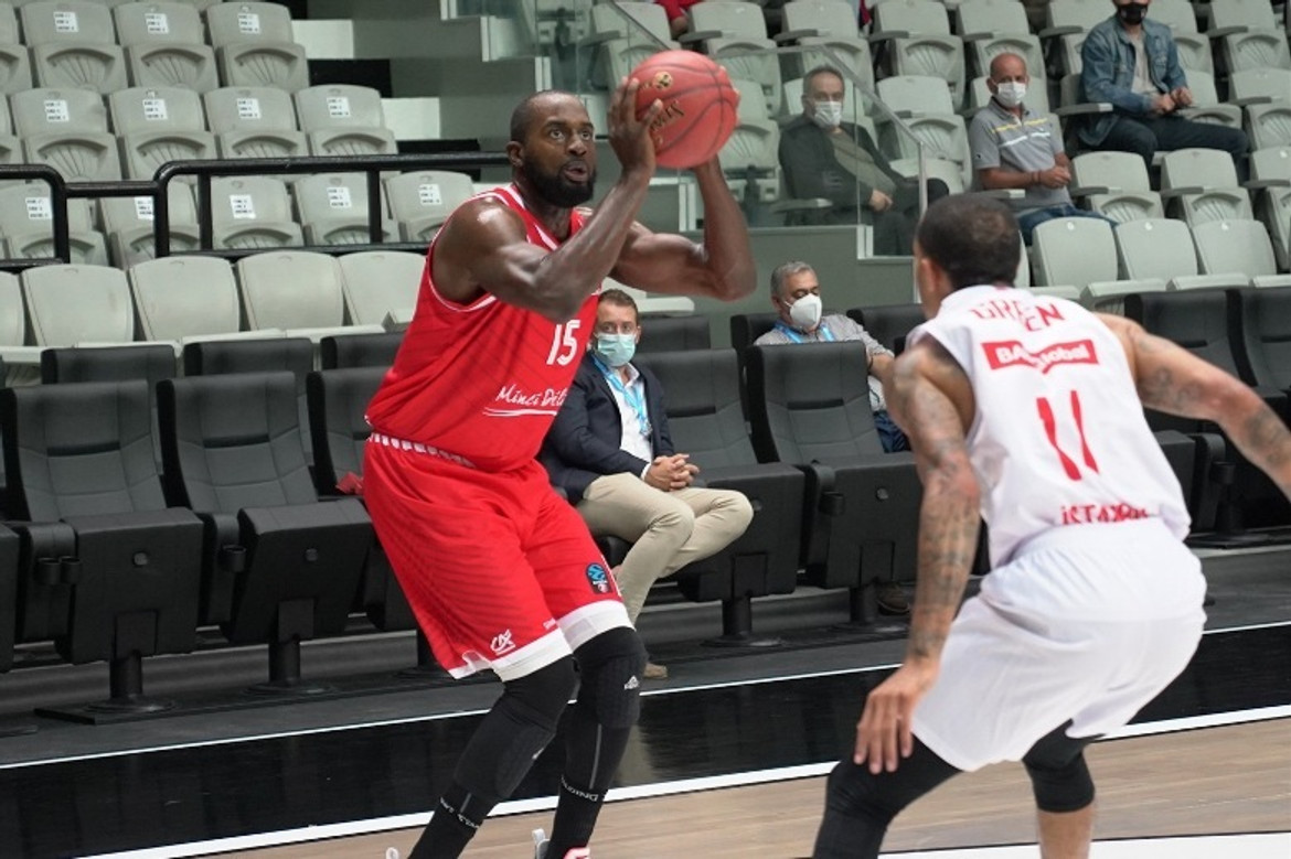 Μπουρζ: Δεν παίζει με τη Βενέτσια στο EuroCup λόγω κρουσμάτων COVID-19 (pic)