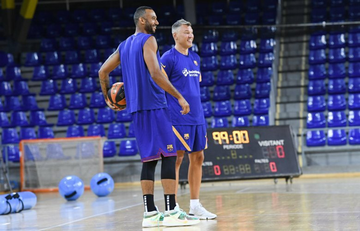 Μπαρτσελόνα: Πρώτη προπόνηση με Σάρας και όλους τους παίκτες (vid &amp; pics)