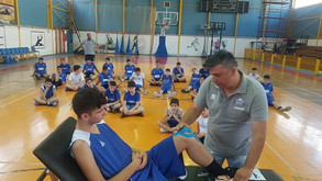 Χρήσιμες συμβουλές από τον Μάνο Παπαμανώλη στο camp του Ιωνικού Νίκαιας