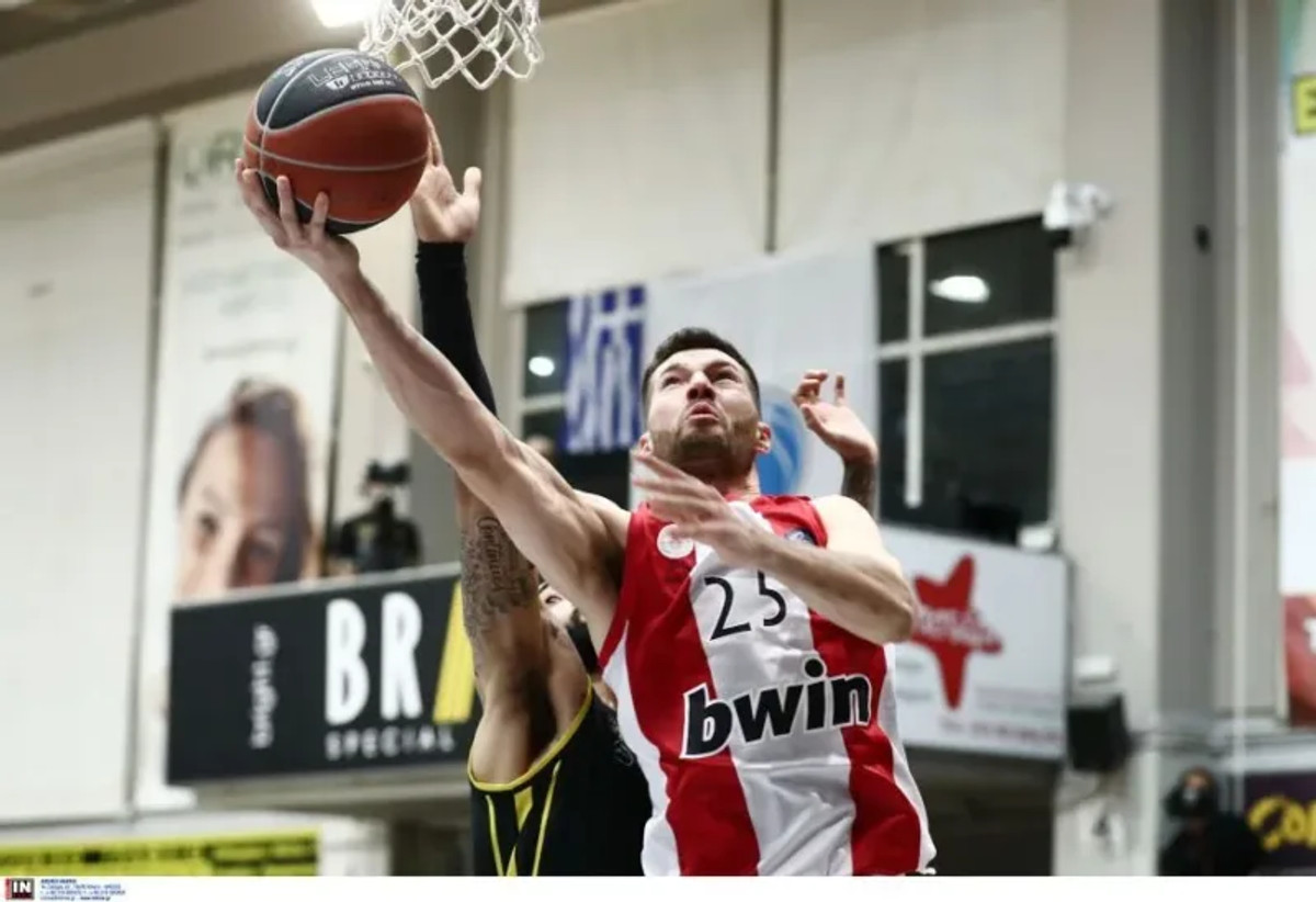 Πίτερς: &quot;Επίτευγμα η πρώτη θέση στη EuroLeague, αλλά δεν είναι αυτοσκοπός&quot; (vids)