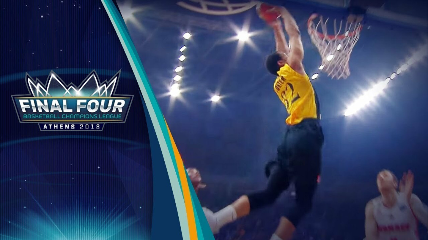 Το monster dunk του Βινς Χάντερ!