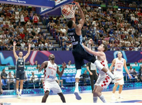 EuroBasket 2022: Με &quot;διπλό&quot; Γιάννη το Top-10 της δεύτερης ημέρας (vid)