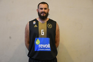 Συνεχίζει στα 42 του ο Φώτσης, έβδομη χρονιά στον Ηλυσιακό!
