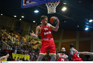 Ο MVP Βεζένκοφ με το 2ο καλύτερο ranking στις πρεμιέρες του Ολυμπιακού (vid)