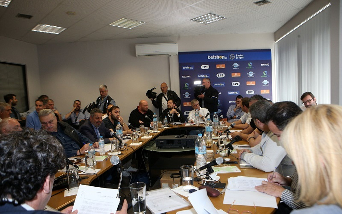 Χωρίς Αγγελόπουλους και Γιαννακόπουλο η συνεδρίαση του ΕΣΑΚΕ (pics)