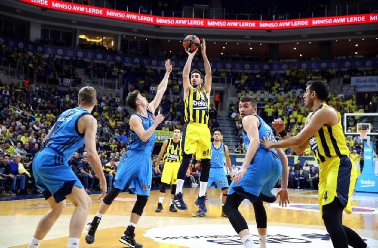 Φενέρ - Άλμπα 107-102 (παρ): Με την... ψυχή στο στόμα και Ντε Κολό - Σλούκα (pics &amp; vids)
