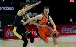 Η άμυνα της Βαλένθια &quot;έπνιξε&quot;, 66-52 τη Φενέρμπαχτσε (video)