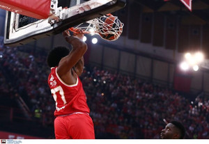 Ολυμπιακός-Μπαρτσελόνα: Η photo gallery από το κατάμεστο ΣΕΦ