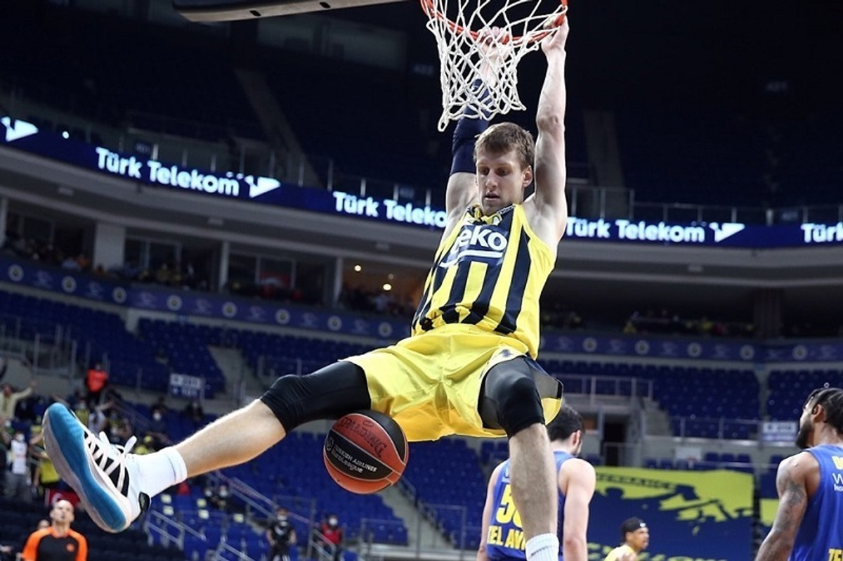 Euroleague: MVP Ιανουαρίου ο Γιαν Βέσελι (video)