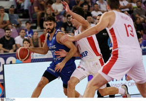 Μαντζούκας: &quot;Με το μαχαίρι στα δόντια&quot; - Παπαδόπουλος: &quot;Ανεβαίνει η ψυχολογία&quot;
