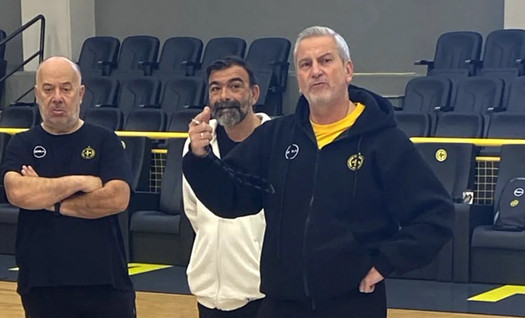 Στη Σουηδία το Μαρούσι για το ντεμπούτο του Ηλία Ζούρου
