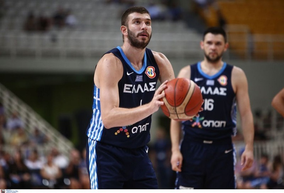 Ρογκαβόπουλος: &quot;Προσπαθούμε να βελτιωθούμε&quot;