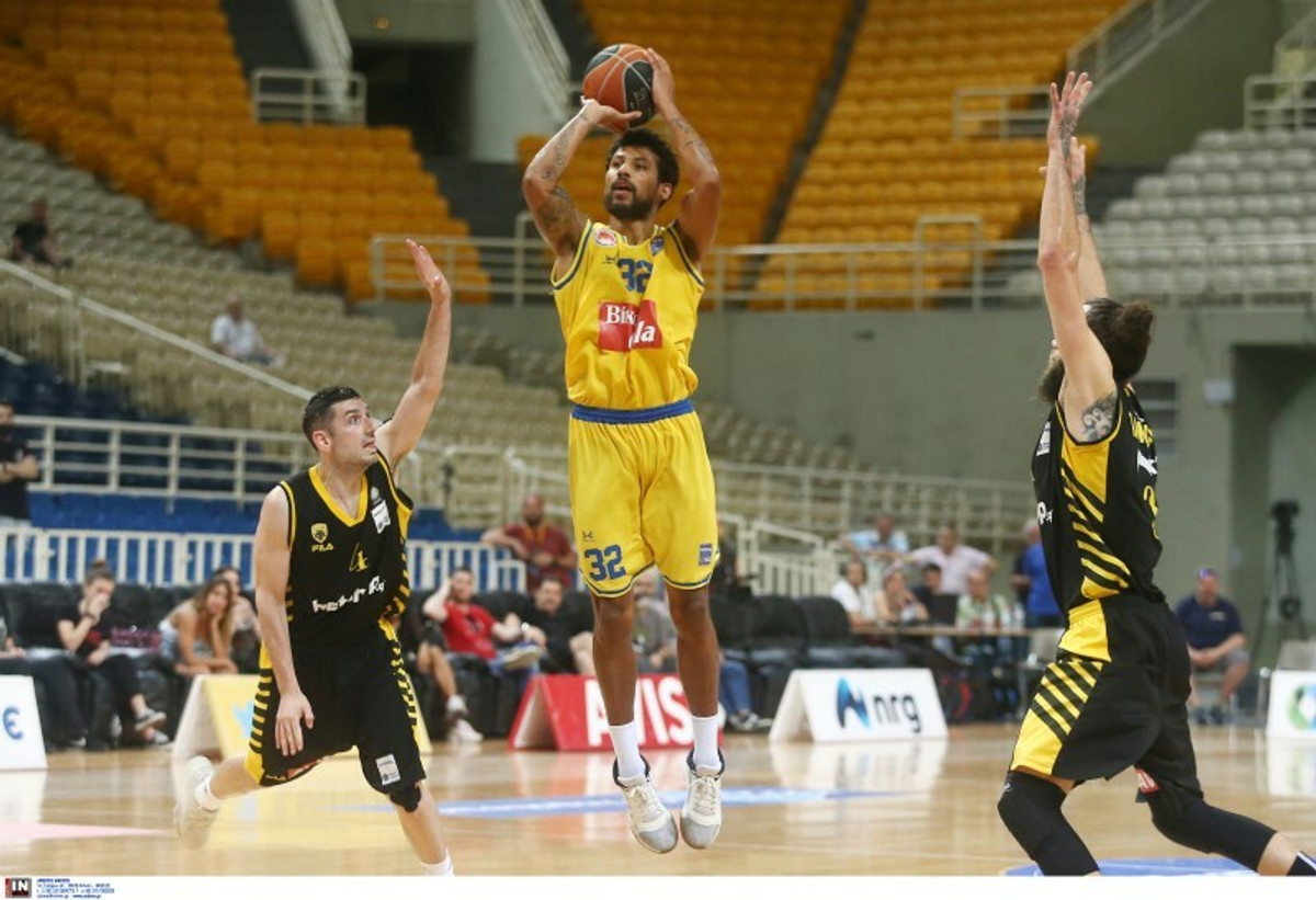 &#039;&#039;Τρίποντη βόμβα&#039;&#039; ο Γκρέι και 1-0 το Περιστέρι στο &#039;&#039;παγωμένο&#039;&#039; ΟΑΚΑ! (pic)