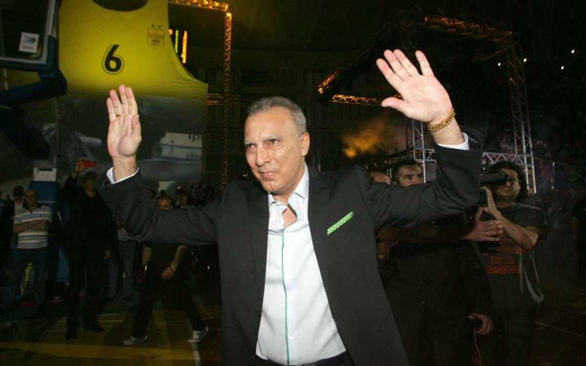 Άρης για τη γιορτή του Νίκου Γκάλη: &quot;Πολύχρονος Γκάνγκστερ&quot; (pic)
