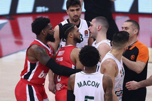Eνταση Ντόρσεϊ-Μποχωρίδη στο Ολυμπιακός-Παναθηναϊκός