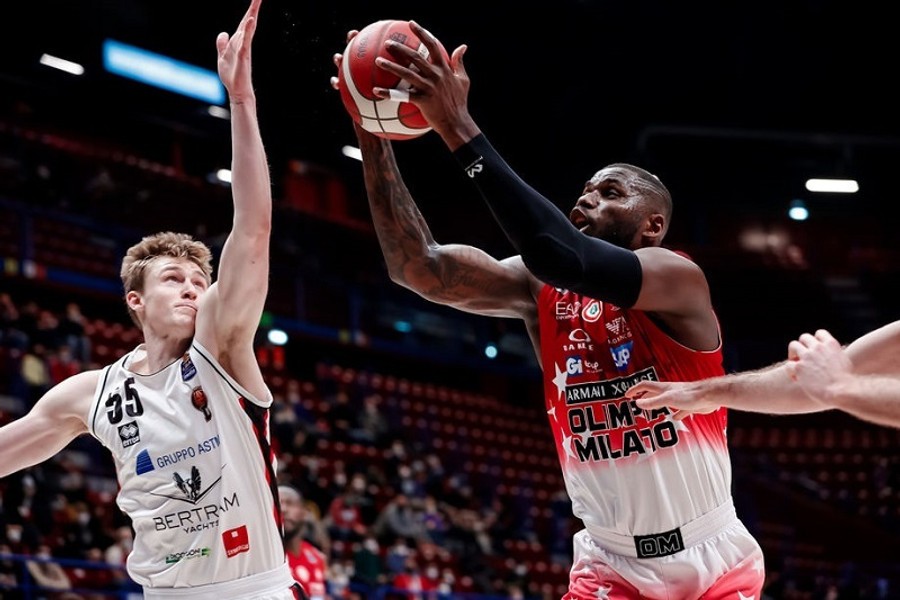 Με double double Μπέντιλ η Αρμάνι Μιλάνο 72-60 την Ντερτόνα