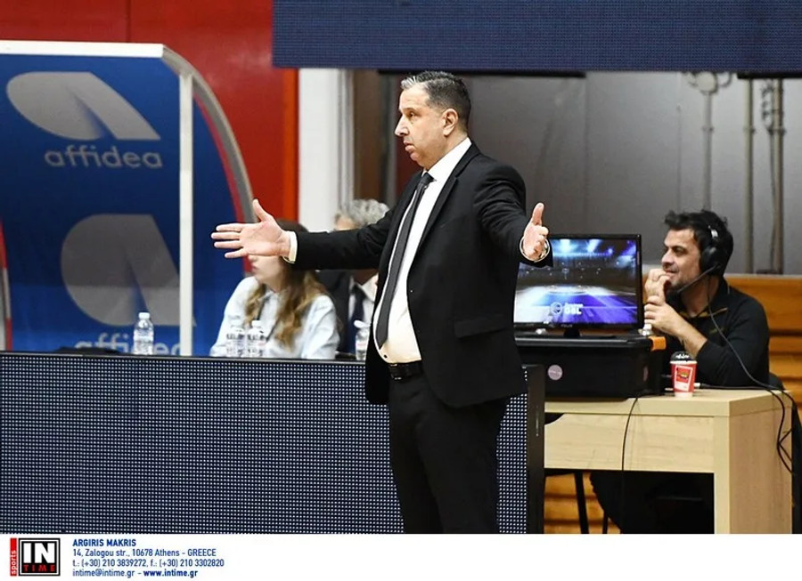 Τακιανός: "Η βαθμολογική μας θέση δεν μας αφήνει να πανηγυρίζουμε" (vids)