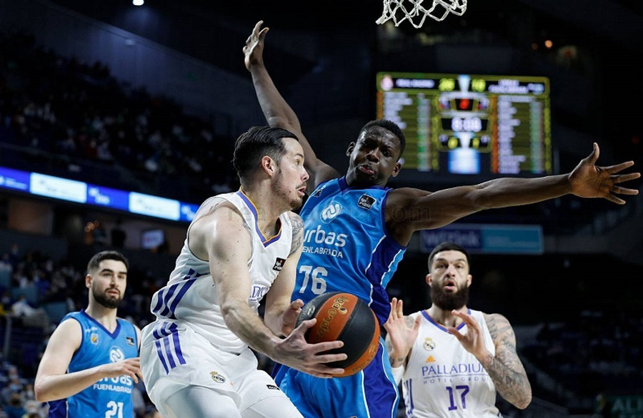Ρεάλ Μαδρίτης-Φουενλαμπράδα 92-77: Νίκη για τη "Βασίλισσα" πριν από τον Παναθηναϊκό