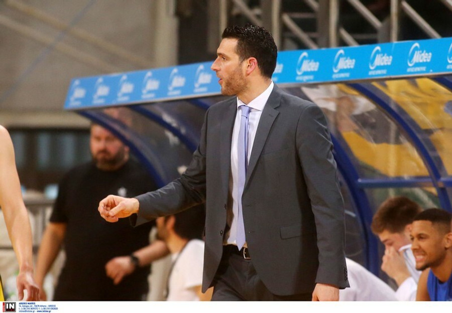 Φ. Κωστής: "Να σεβαστούμε την ιστορία του Ιωνικού" (vid)