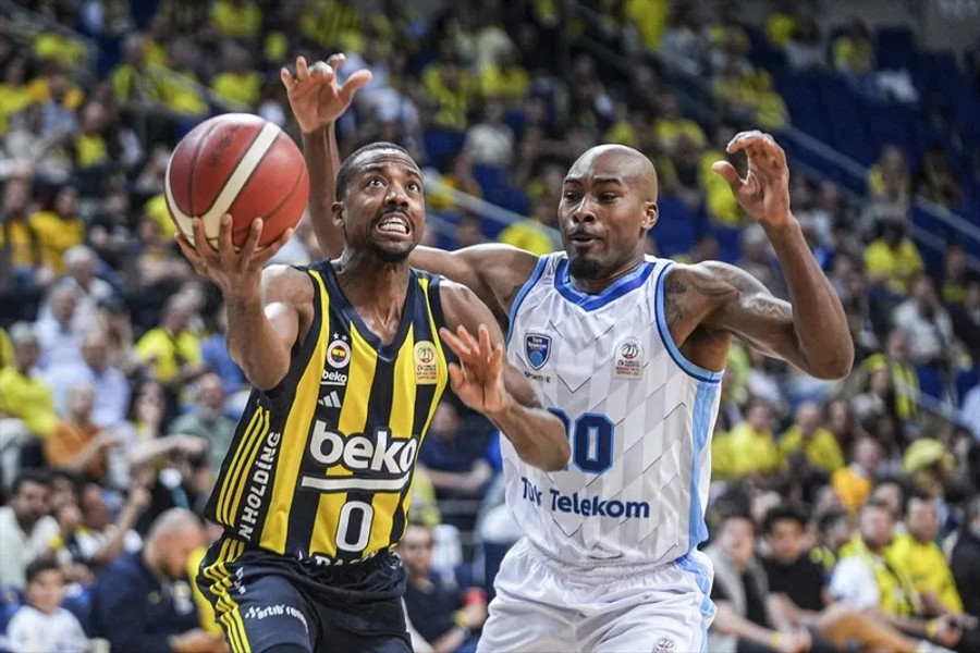 BSL: Η Φενέρμπαχτσε 89-68 την Τουρκ Τέλεκομ στη φιέστα-Χτύπησε ο Μπιμπέροβιτς (vid)