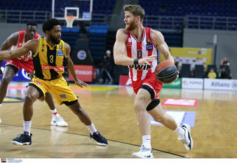 LIVE STREAMING: ΑΕΚ-Ολυμπιακός 53-72 (30&#039;)
