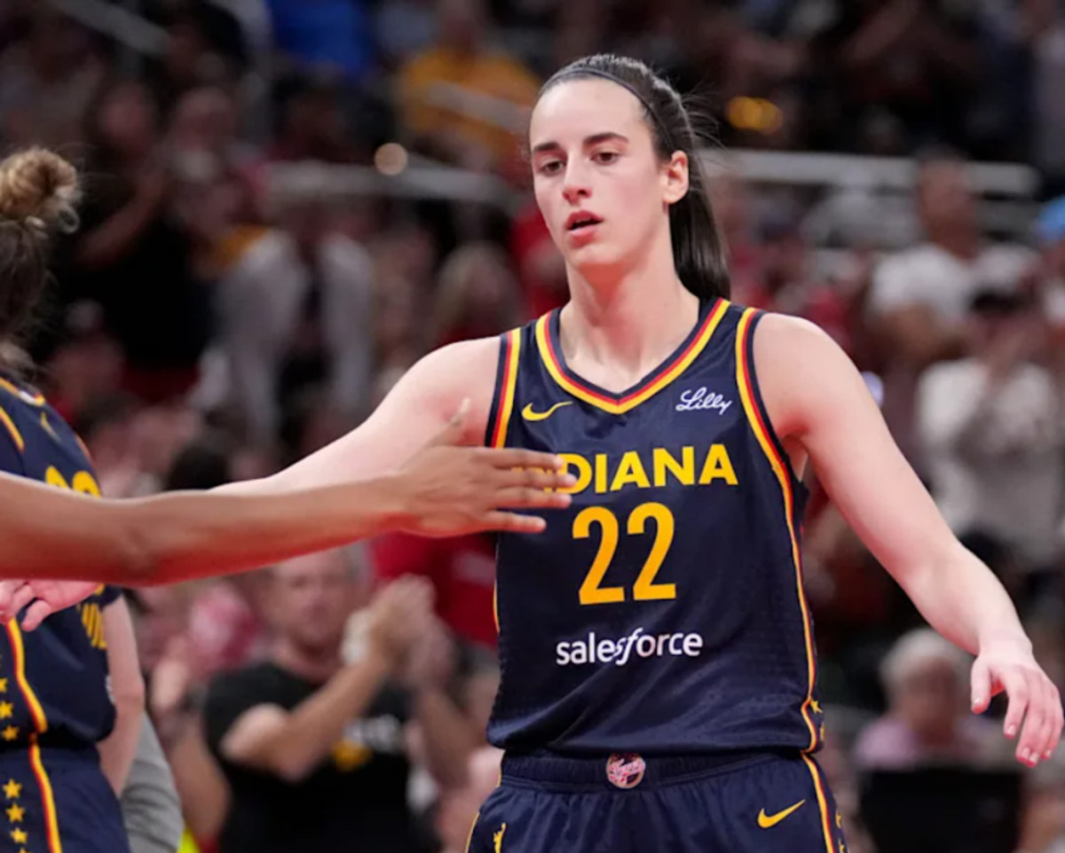 Δεύτερο triple double της Κλαρκ στο WNBA! (vids)