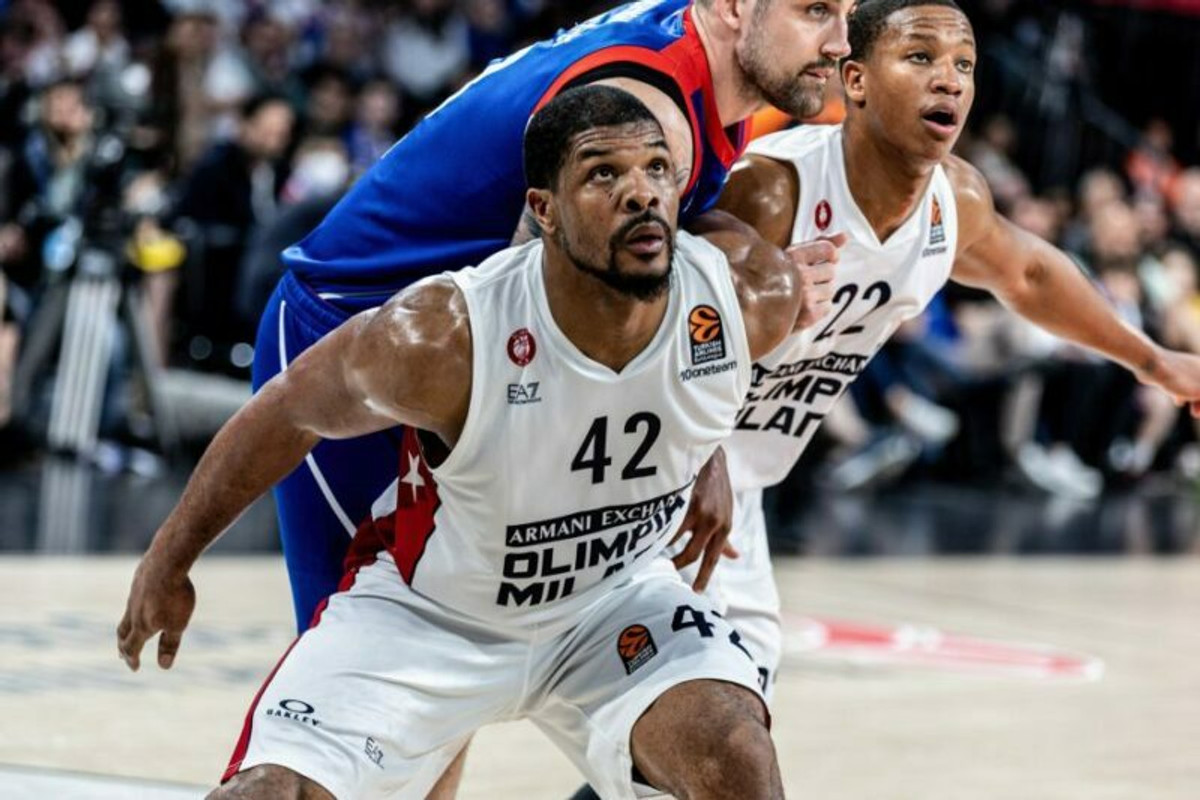 EuroLeague: Κορυφαίος αμυντικός για τρίτη φορά ο Κάιλ Χάινς (video)