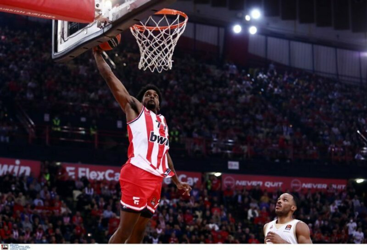 EuroLeague: Με Μιλουτίνοβ-ΜακΚίσικ το Top-10 (video)