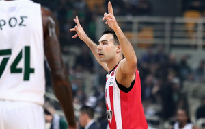 Τα τρίποντα του Παπαπέτρου και το ξέσπασμα του Σλούκα (vid)