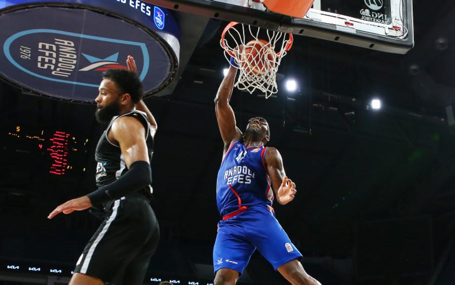 Με Σίνγκλετον και Ντάνστον το 2-0 η Εφές, 104-86 την Μπεσίκτας