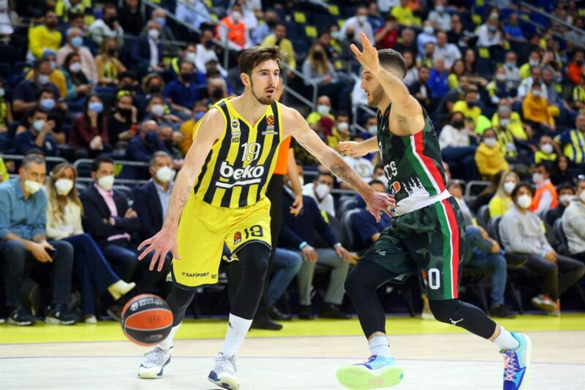 Η Φενέρμπαχτσε διέλυσε με 80-41 την Ούνικς Καζάν του Χεζόνια! (vid)