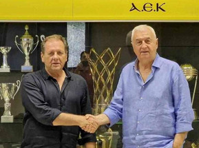 ΑΕΚ: Οι φωτογραφίες της υπογραφής Σάκοτα (pics)