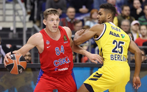 Άλμπα Βερολίνου - ΤΣΣΚΑ Μόσχας 66-82: Αήττητη με τον Τζέιμς οδηγό (video)