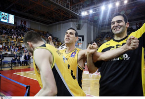Νίκος Ζήσης: MVP του τελικού και... άρχοντας των δαχτυλιδιών! (pics)