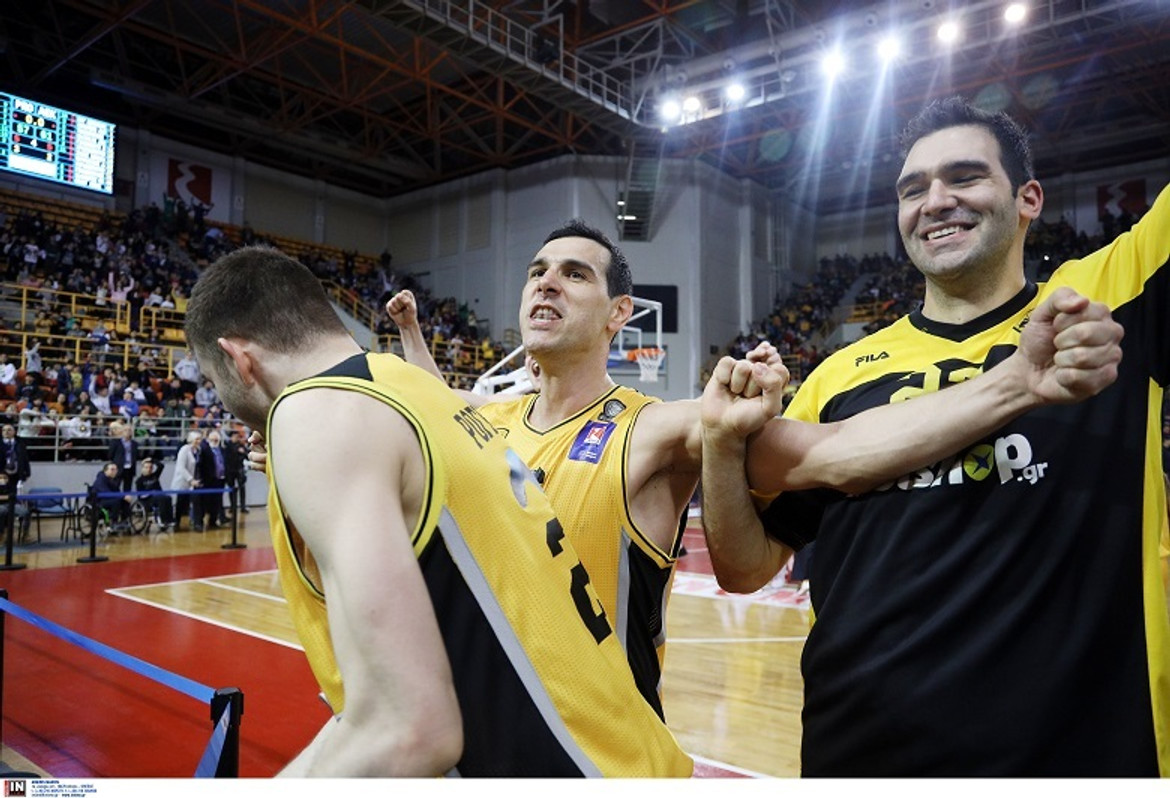 Νίκος Ζήσης: MVP του τελικού και... άρχοντας των δαχτυλιδιών! (pics)