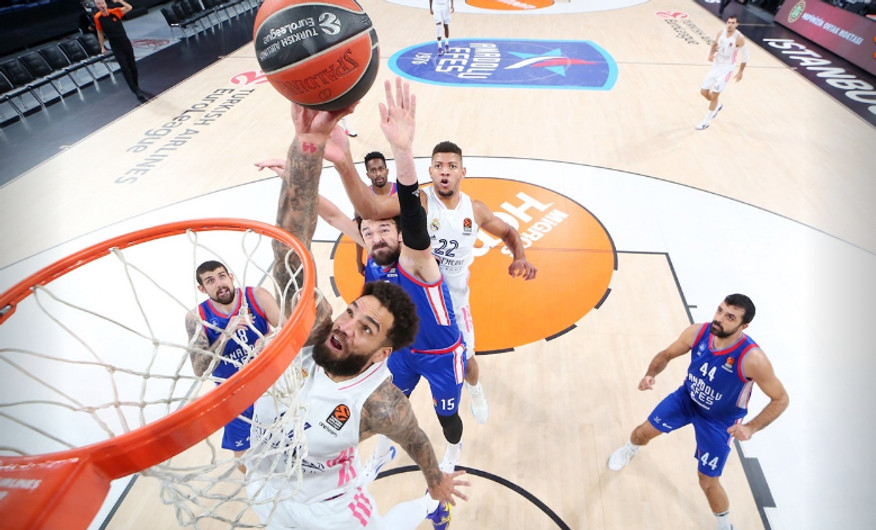 Στην Πόλη και το Μιλάνο ξεκινούν απόψε τα playoffs της EuroLeague