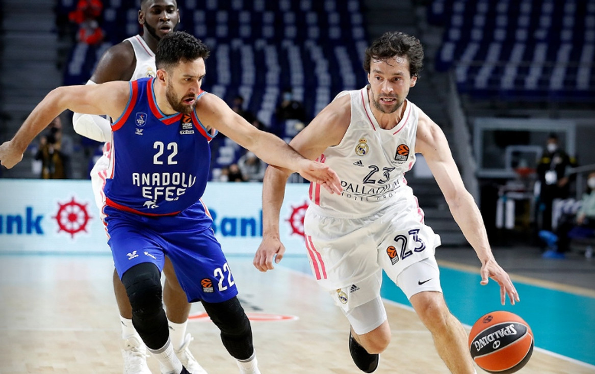 Ρεάλ Μαδρίτης-Αναντολού Εφές: Κομβικό Game 4 στη Μαδρίτη