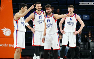 Εύκολα η Αναντόλου Εφές, 97-78 την Αφιόν - Κάζο για την Νταρουσάφακα !