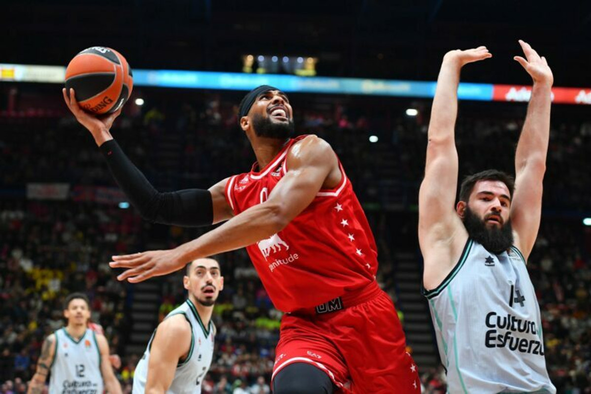 Τρίτωσε το καλό για τη Μιλάνο, 90-79 τη Βαλένθια