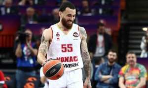 Ο Μάικ Τζέιμς &quot;έδειξε&quot; παραμονή στη Μονακό!