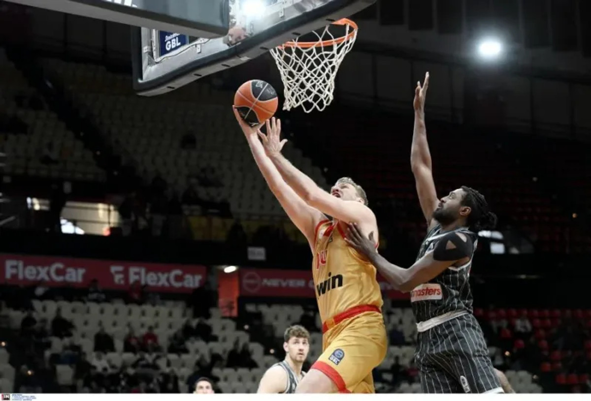 Για πέμπτη εβδομάδα Stoiximan MVP ο Σάσα Βεζένκοφ! (vid)