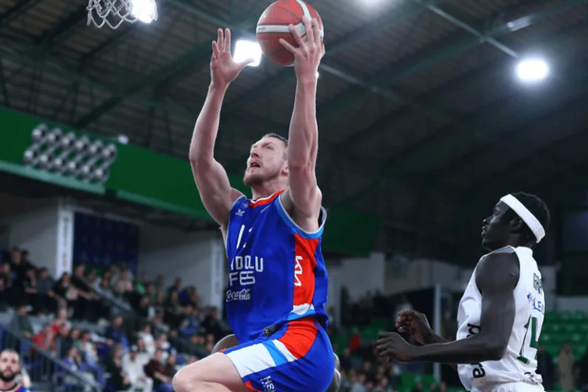 Περίπατος για την Εφές μετά το ΟΑΚΑ, 83-67 στην έδρα της Νταρουσάφακα (vid)