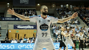 Τα γενέθλια του Κώστα Βασιλειάδη (pic &amp; vids)