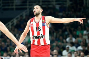 Παπανικολάου: &quot;Όλα τα παιδιά έβαλαν το λιθαράκι τους και έγινε το πρώτο βήμα&quot; (vid)