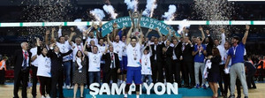 Ο Αταμάν πήρε το Σούπερ Καπ από τον Ομπράντοβιτς παρά τα... όργια του Σλούκα!